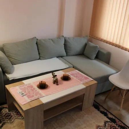 студио-ламбо Apartamento Sandanski